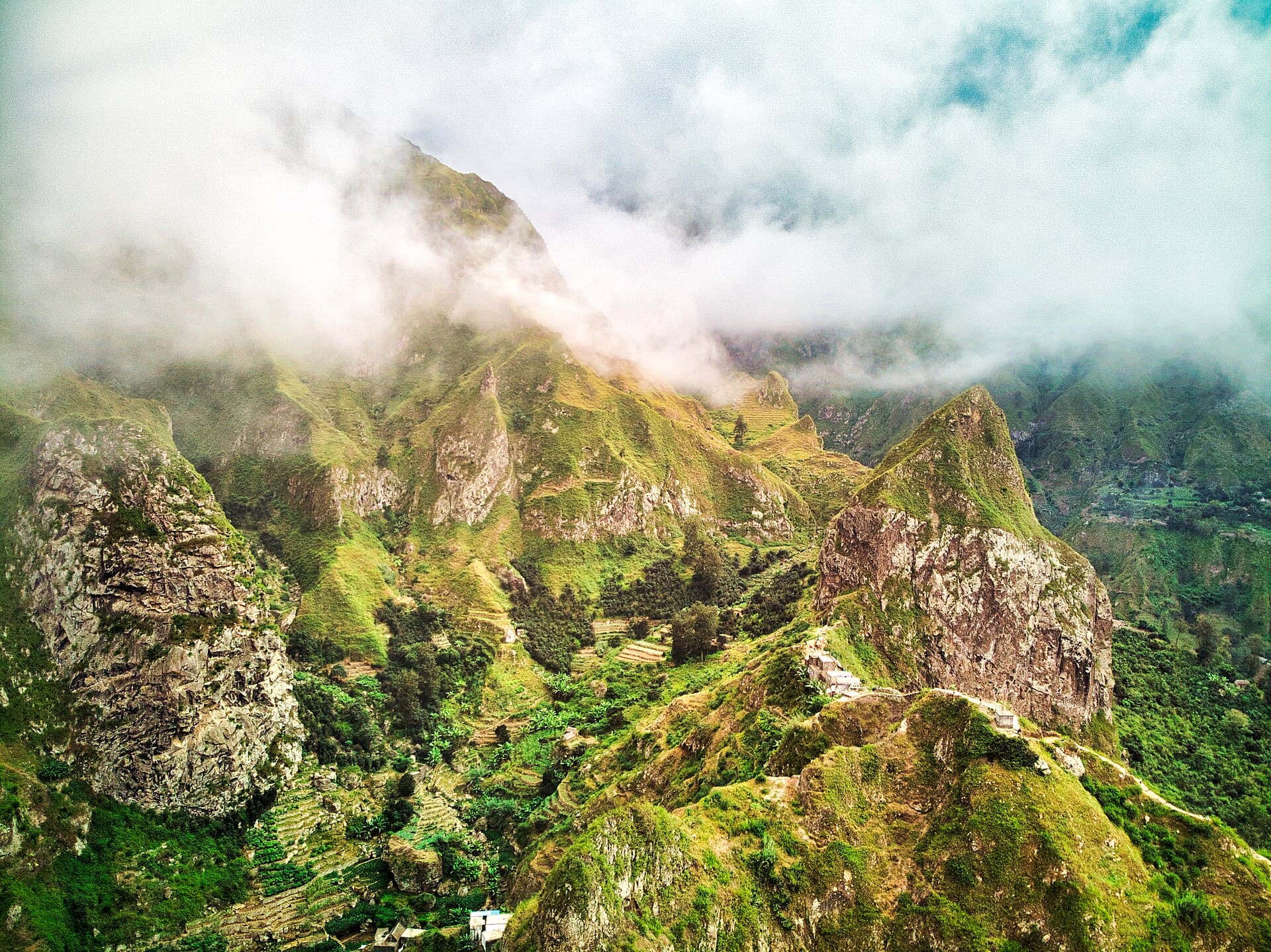 Crestas del valle de Paul, en la isla de Santo Antão, Cabo Verde